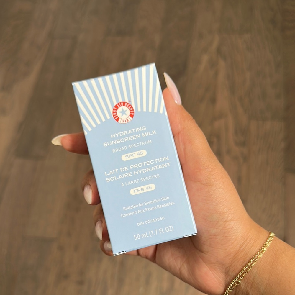 First Aid Beauty Hydrating Sunscreen Milk SPF 45